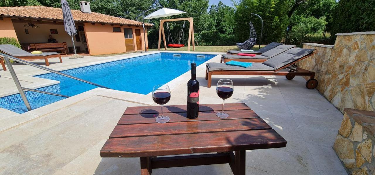 Sunny Garden Villa With Pool Loborika Luaran gambar