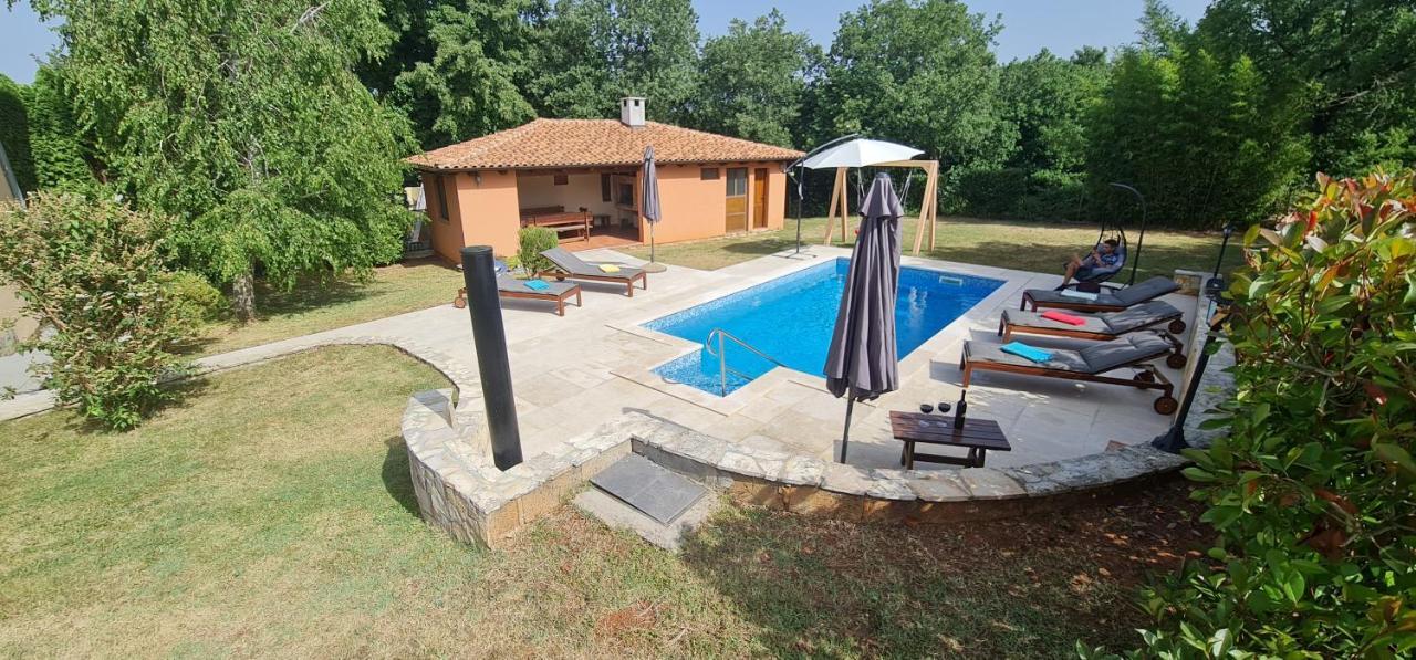 Sunny Garden Villa With Pool Loborika Luaran gambar