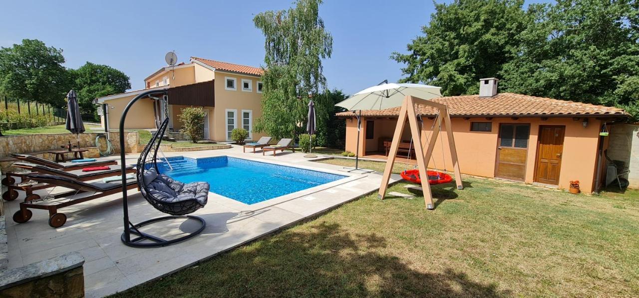 Sunny Garden Villa With Pool Loborika Luaran gambar
