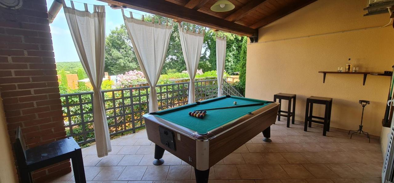 Sunny Garden Villa With Pool Loborika Luaran gambar