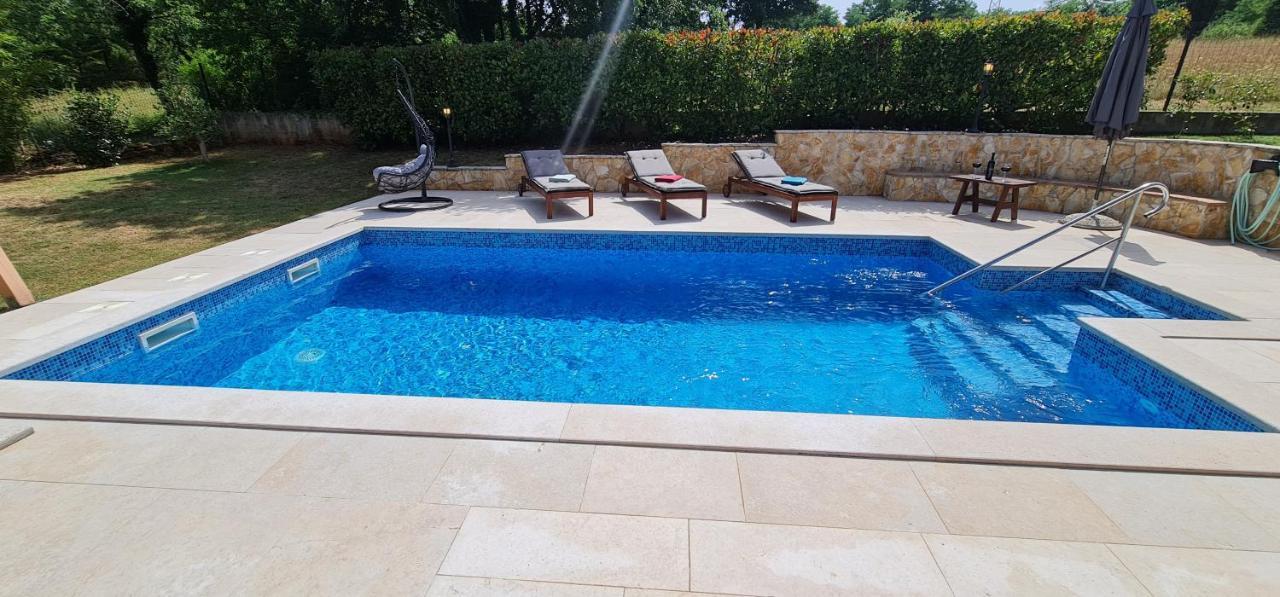 Sunny Garden Villa With Pool Loborika Luaran gambar